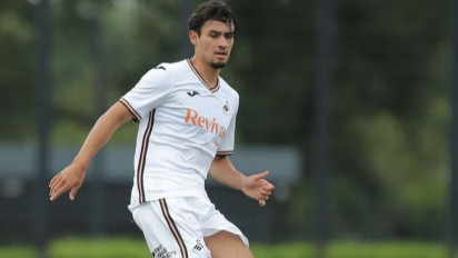 Respons Pelatih Swansea City Melihat Nathan Tjoe-A-On Punya Banyak Pengikut di Instagram hingga Sering Dikejar Cegil, Senggol Mental