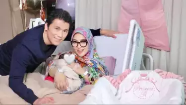 Syahrini, Reino Barack, dan Princess R