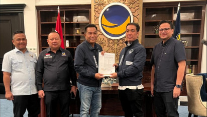 Nasdem Serahkan B1KWK ke Pasangan Toha-Rohman untuk Pilkada Muba 2024