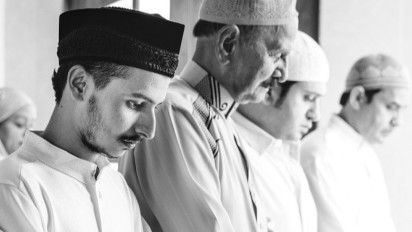 Segera Tinggalkan Aktivitas dan Lekas ke Masjid untuk Dirikan Shalat Jumat, Ini Ayatnya…