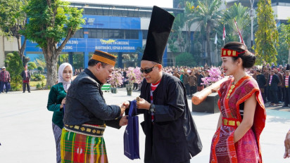 HUT Ke-79 RI, Karyawan PT PAL dapat Kado Kenaikan Golongan dari Manajemen