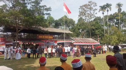 Ratusan Masyarakat Ikuti Upacara HUT ke-79 RI dan Terima Penghargaan Adiluhung Budaya di Batu Ampar Galunggung Tasikmalaya 