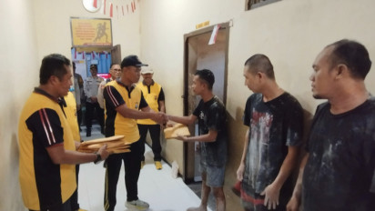 Unik, Kapolres Palopo Rayakan HUT RI ke-79 Bersama Warga Rutan