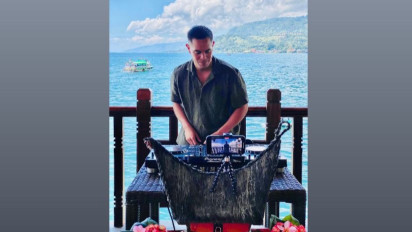 Promosi Destinasi Pariwisata Indonesia, DJ Ilianos nge-DJ di Bukit Lawang dan Danau Toba Sumut