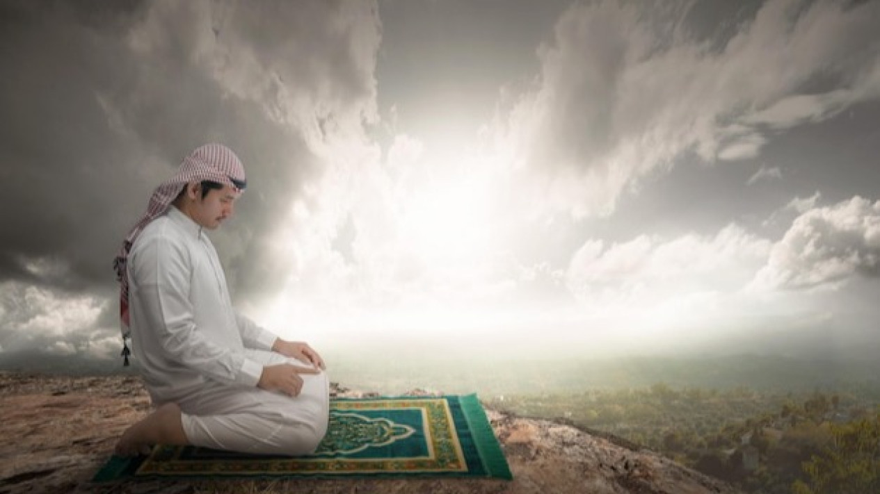 Meski Berat Usahakan Shalat Tahajud yang Punya Keistimewaan, Kata Ustaz Adi Hidayat Bisa Angkat Derajat Hidup Hingga Karir yang...
            - galeri foto