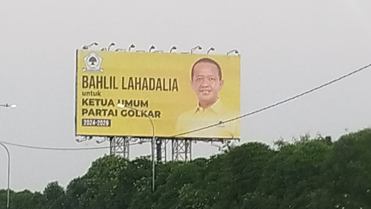 Baliho Bahlil Calon Ketum Partai Golkar Bermunculan, Sinyal Dukungan Akar Rumput Membesar
            - galeri foto