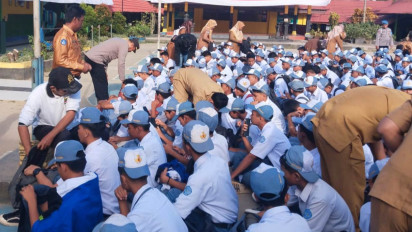 Cegah Bibit Premanisme, Polisi di Kendari Gelar Razia Sajam di Sekolah
