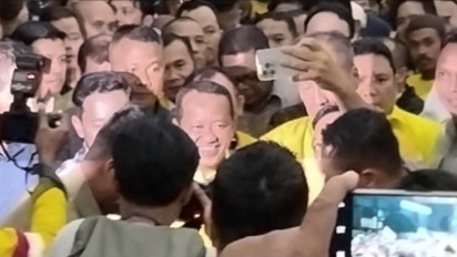 Bahlil Lahadalia Disambut Meriah saat Daftarkan Diri Jadi Ketum Golkar 