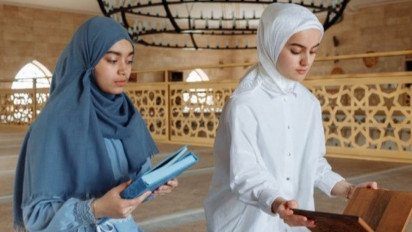 Bebaskan dari Kefakiran, Ini Doa yang Dianjurkan Dibaca Usai Baca Surah Al Waqiah