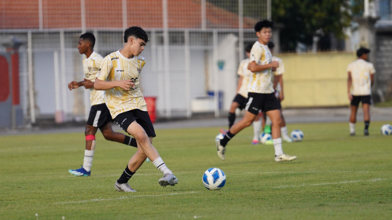 Mathew Baker Fix Absen Bela Timnas Indonesia di Pembuka Piala AFF U-19 2026, Nova Arianto Ungkap Kapan Sang Wonderkid Gabung Lagi
            - galeri foto