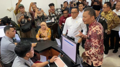 Menpan RB Resmikan Mal Pelayanan Publik di Trenggalek