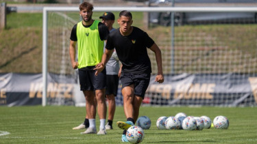 Jelang Kualifikasi Piala Dunia 2026, Pemain Timnas Indonesia Jay Idzes Dapat Kabar Buruk di Bursa Transfer