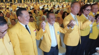 Pertanda Siap Jadi Ketum Partai Golkar, Ini Gaya Bahlil Lahadalia Saat Tiba di Munas