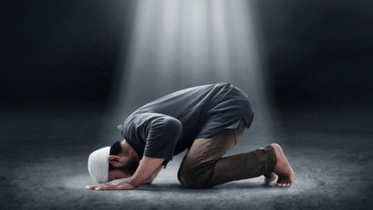 Waktu Terbaik Tahajud Bukan Jam 3, Ustaz Adi Hidayat Ungkap Keistimewaannya Hingga Angkat Derajat Karir yang...