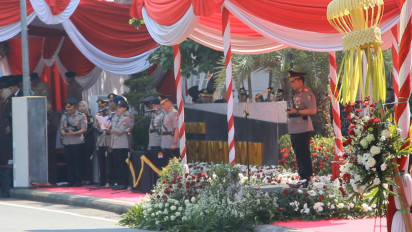 Hari Juang Polri Pertama Diperingati, Kapolri Pimpin Upacara di Monumen Polri Surabaya