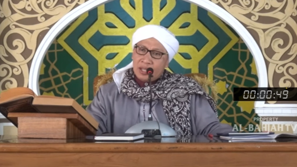 Istri Selingkuh dan Berzina dengan Pria Lain tapi Suami Masih Cinta dan Ogah Cerai, Buya Yahya Tegaskan Jangan...
            - galeri foto