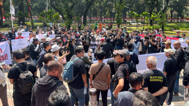 Akademisi dan Guru Besar Tegaskan Konstitusi Dibegal Oleh Koalisi Gemuk Jokowi, Manfaatkan DPR untuk Tekuk Putusan MK