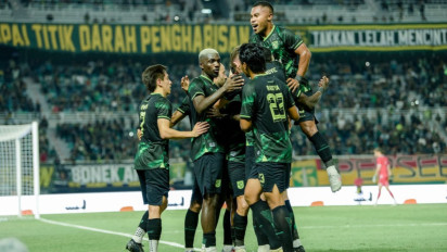Pelatih Dewa United Puji Pemain Persebaya: Lincah seperti Hiu, Kuat Bagai Buaya