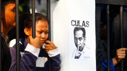 Berita Foto: Detik-detik Massa Geruduk Senayan Menolak Pengesahan Revisi Undang-Undang Pilkada