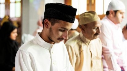 Surah Al-Baqarah Ayat 43: Tegakkanlah Shalat dan Zakat