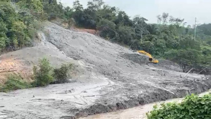 Longsor Limbah PLTU Mencemari Sungai Batang Ombilin dan Mengancam Ribuan Jiwa Warga Sawahlunto 