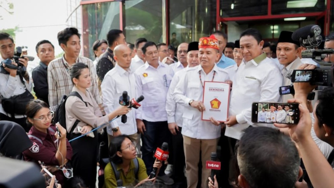 Resmi Maju Pilgub Kalteng, Agustiar-Edy Jaga Amanah Perjuangan Rakyat
            - galeri foto