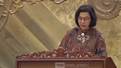 Tanggapi Kritik Keras DPR, Sri Mulyani Jelaskan Alasan Pasang Target Kurs Rupiah Rp16.100 per Dolar di 2025: Risiko Masih Sangat Tinggi