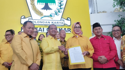 Kelakar Bahlil ke Ade Sumardi PDIP yang Maju Jadi Wakil Airin: Jangan Khawatir, Kami Tidak Minta Tukar Warna Baju jadi kuning