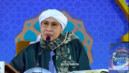 Yakin Masih Mau Shalat Pakai Sajadah Gambar Masjid atau Ka'bah? Buya Yahya Ingatkan Sebaiknya...