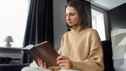 Stres Menjadi Berkat dengan Membaca Renungan Harian dan Doa Malam Kristen