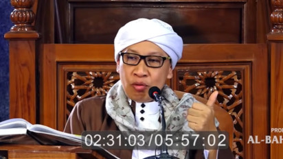 Imam Mengeraskan Bacaan Al Fatihah saat Shalat Dzuhur dan Ashar, Memangnya Boleh? Buya Yahya Tegaskan Jangan...