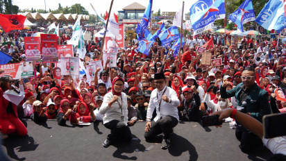 Puluhan Ribu Warga Indramayu Antarkan Pasangan Nina-Tobroni Daftar KPU