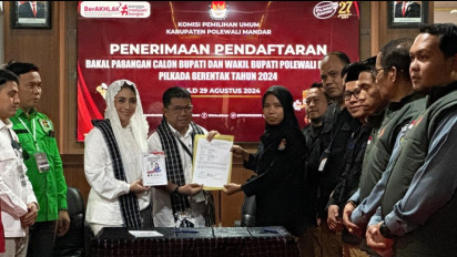 Pasangan Bebas-Siti Resmi Daftar di KPUD Polewali Mandar, Jubir Koalisi: Kami Optimis Menang!