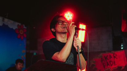 Sampaikan Keresahan Mendalam Lewat Musik, Komika Dzawin Nur Sebut 'Nasihat Ibu' Jadi Lagu Paling Emosional