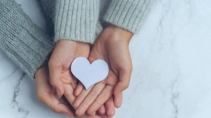 Weekend Romantis! 6 Zodiak Paling Beruntung Urusan Asmara di 19-20 April 2025: Virgo Banyak yang Naksir, Scorpio Siap-siap Dapat...