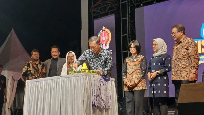 Puncak Gebyar Keistimewaan DIY, Diawali Potong Tumpeng Hingga Penampilan Beragam Kesenian