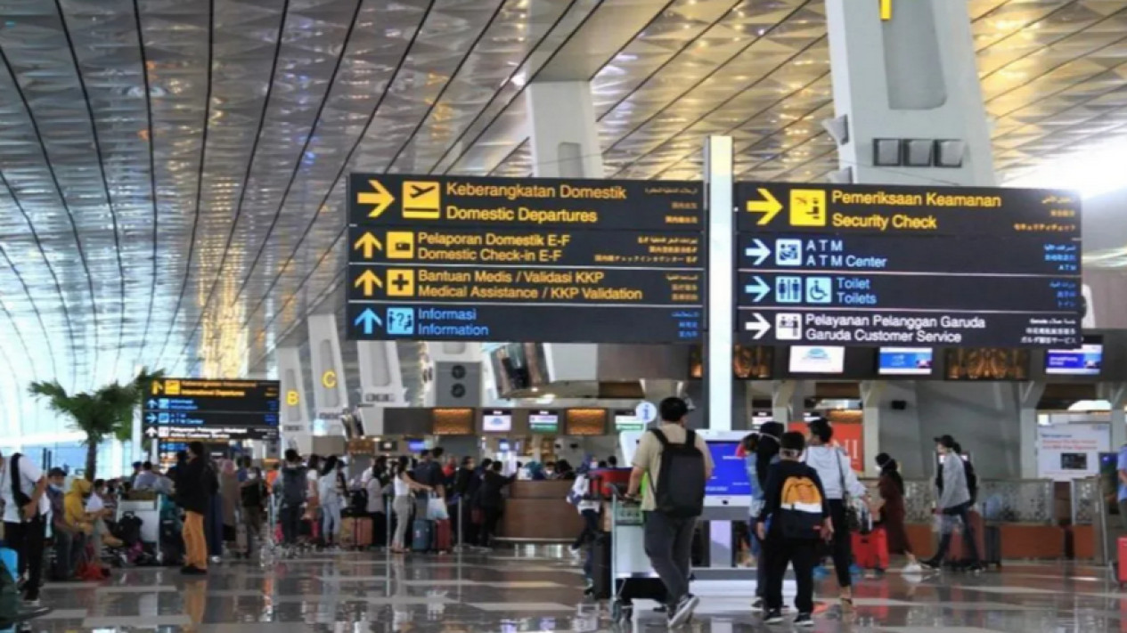 Presiden Jokowi Bebaskan 13 Negara dari Visa Masuk ke Indonesia
            - galeri foto