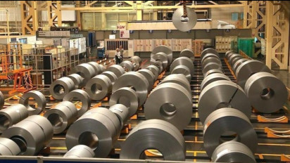 Sektor Manufaktur Kian Terpuruk, Angka PMI Turun 5 Bulan Berturut - Turut di Agustus 2024: Industri Mulai PHK Karyawan