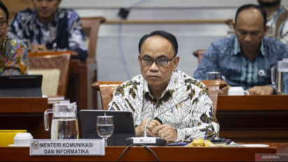 Adzan TV Diganti Running Teks, Budi Arie Akhirnya Buka Suara