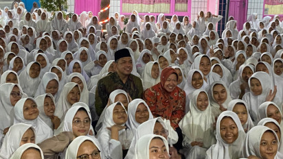 Langkah Awal Menuju Pilgub, Risma dan Gus Hans Menjalin Silaturahim di Pondok Pesantren Jombang