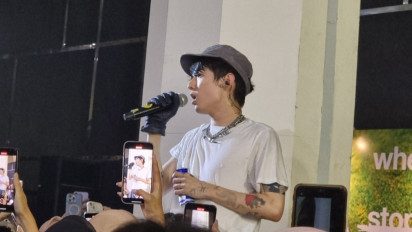 Kejutkan Penonton, eaJ Hadirkan Hindia Hingga Nyanyikan Right Where You Left Me Bersama