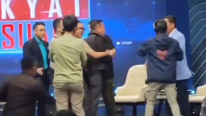 Debat Sengit dengan Rocky Gerung, Relawan Jokowi Justru Nyaris Baku Hantam dengan Politisi PDIP di Acara Debat TV