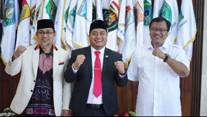 Pelantikan DPRD Jawa Timur Periode 2024-2029, Puguh Wiji Pamungkas Ajak Masyarakat Aktif Sampaikan Aspirasi
