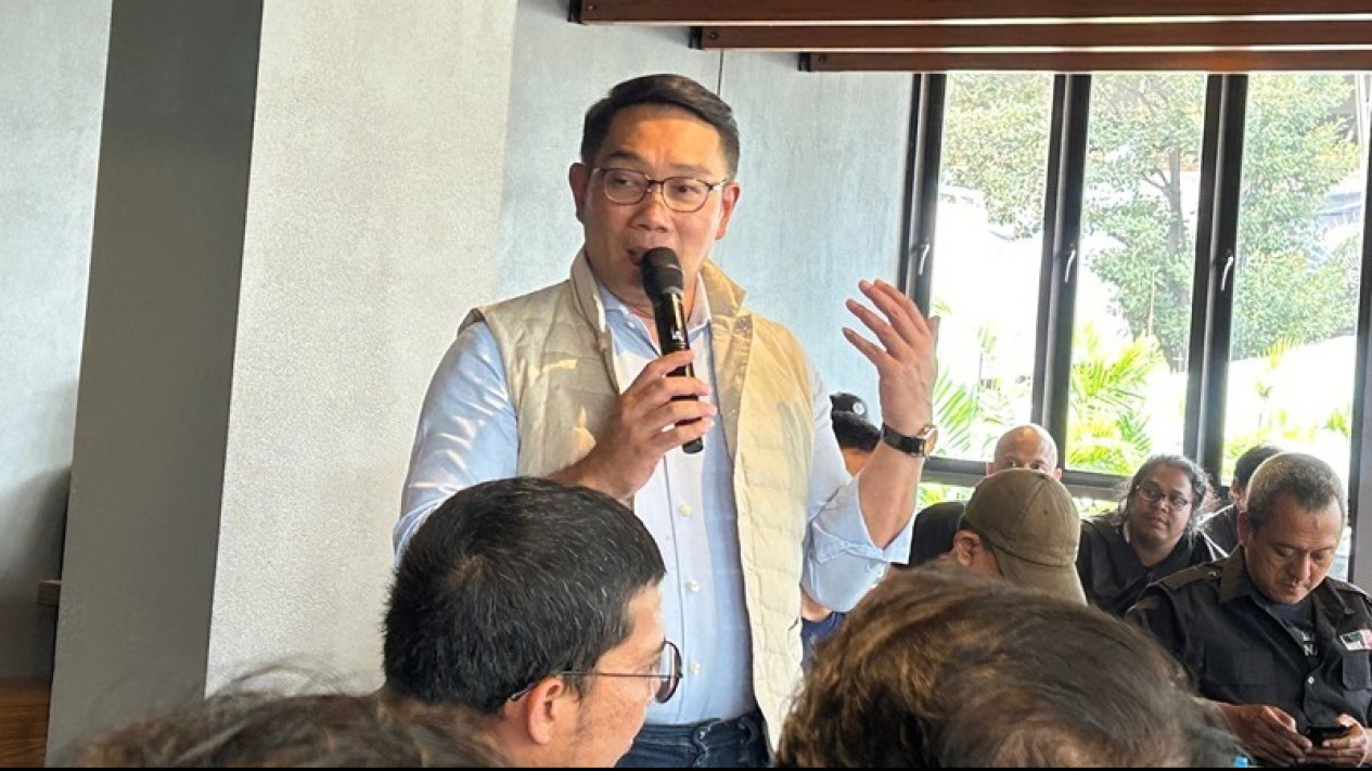 Diremehkan Bangun Perumahan Vertikal di Atas Stasiun, Ridwan Kamil Beri Pengakuan Mengejutkan, Seret-seret Nama Prabowo
            - galeri foto