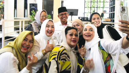 Silaturahmi dengan Emak-Emak SAHRIZKI, Zaki Janji Benahi Pelayanan Kesehatan di Kota Medan