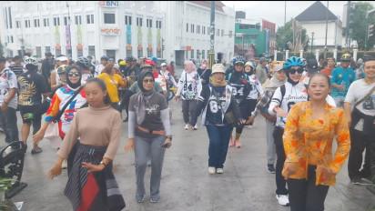 Wisata Akhir Pekan, Jalan Malioboro Dimeriahkan Flashmob SMADA 84 Surabaya Gowes Hingga Jamu Gratis
