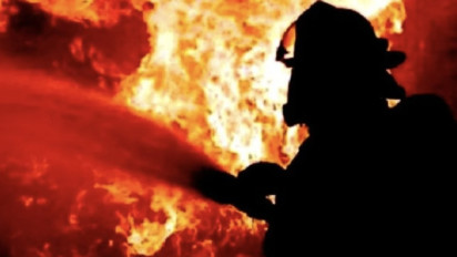 Kebakaran Toko Loundry di Jaktim, Tiga Orang Alami Luka-luka