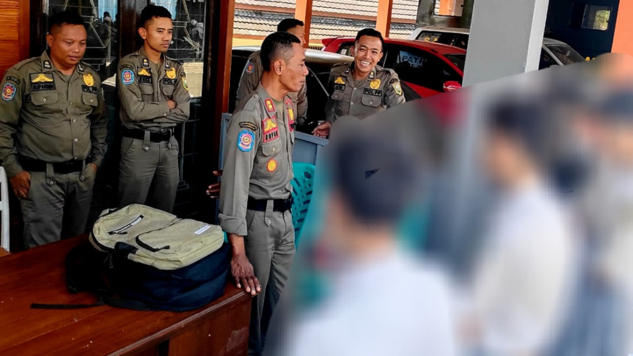 Bolos Sekolah dan Nongkrong di Perkebunan Karet, 4 Siswa SMK Diamankan Satpol PP Kab.Semarang
            - galeri foto