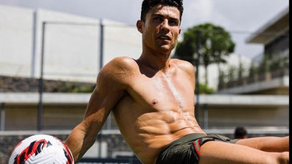 Apa Alasan Sebenarnya Cristiano Ronaldo Tak Memiliki Tato di Tubuhnya? Ternyata Rekan Setimnya pernah ....