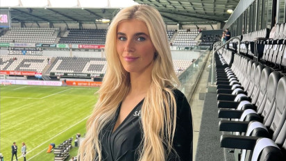 WAGs Bintang Timnas Indonesia Tunjukkan Pesona saat Kenakan Gamis, Cantik Bak Barbie Arab